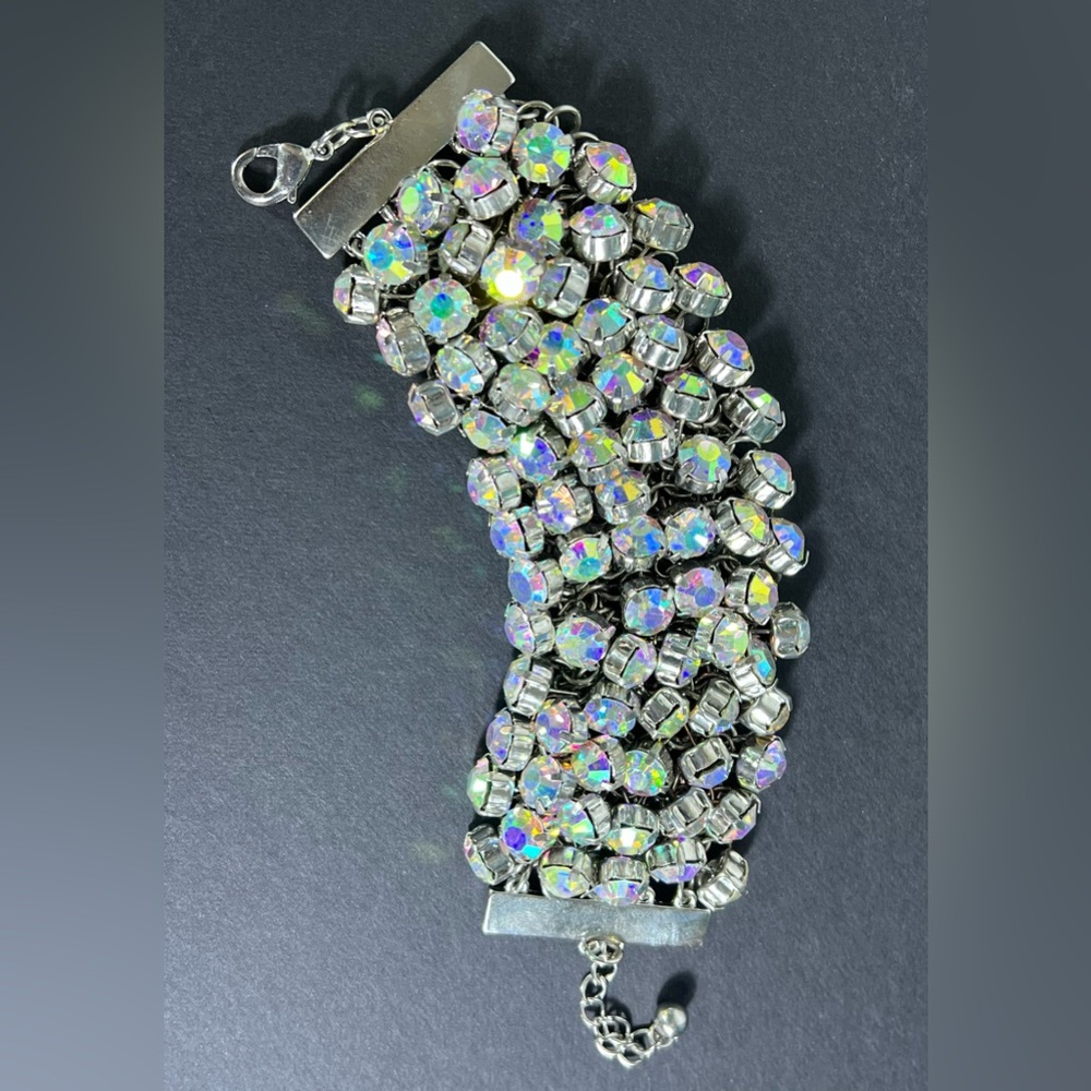 Stunning Iridescent Rhinestone Bauble Bracelet with Silver Hardware – Brand New - Picture 7 of 9